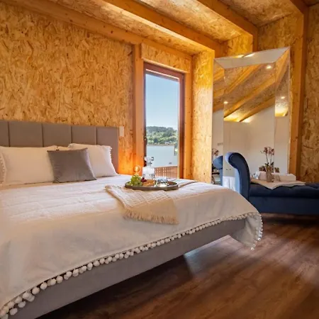 Housebel Ponte da Barca